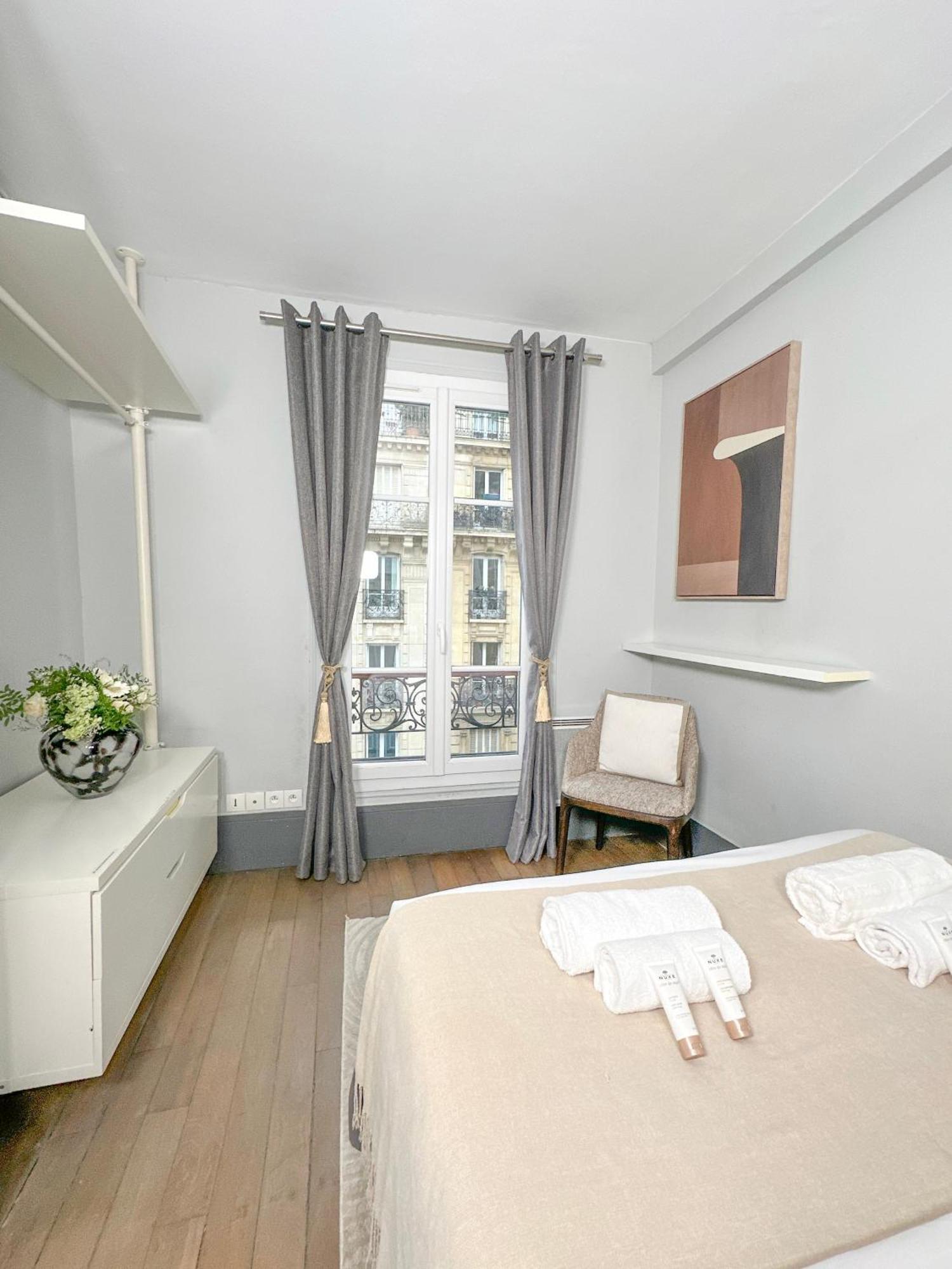Stunning Apartment Near Eiffel Tower Paříž Exteriér fotografie